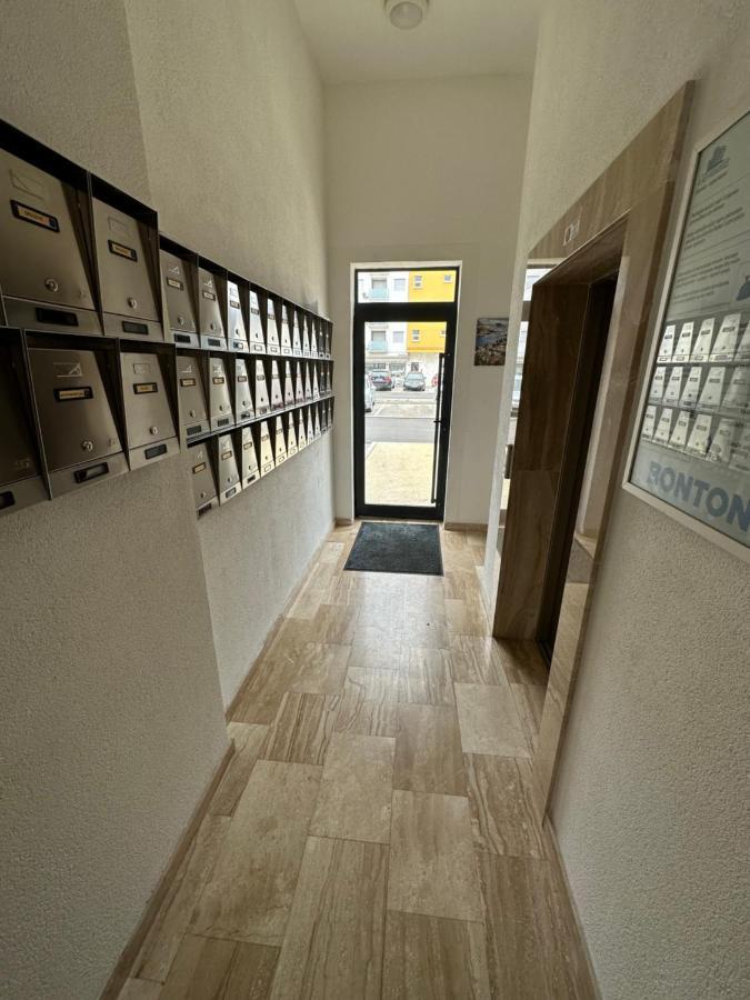 Irina Centre Apartment Podgorica Bagian luar foto