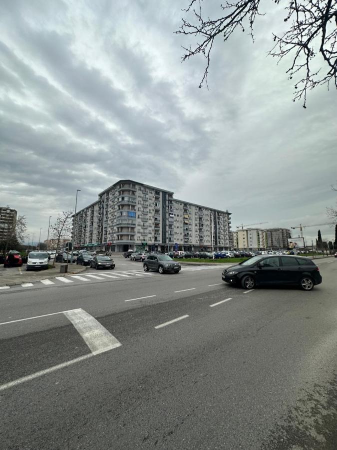 Irina Centre Apartment Podgorica Bagian luar foto