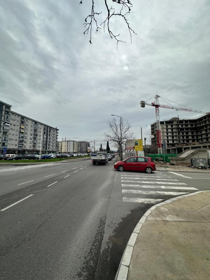 Irina Centre Apartment Podgorica Bagian luar foto